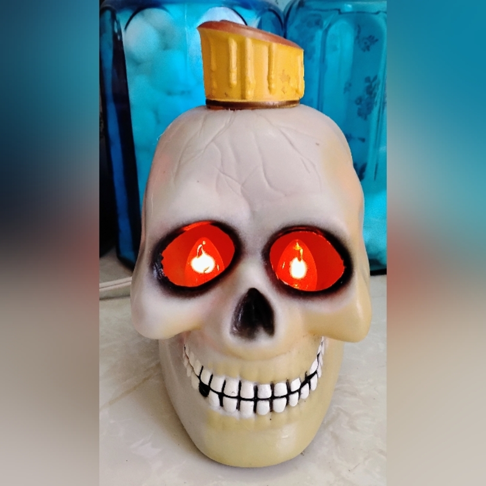 Vintage Gemmy  Flickering Skull Halloween Decor